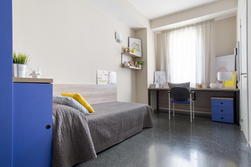 Residencia Universitaria Resa Damia Bonet Valencia Eksteriør billede