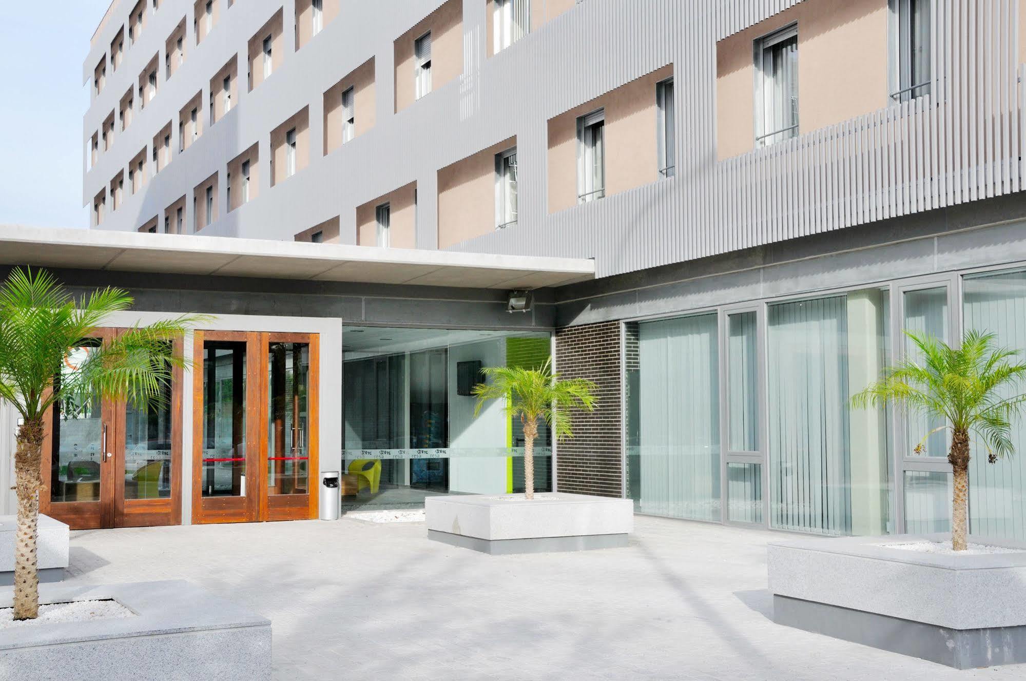 Residencia Universitaria Resa Damia Bonet Valencia Eksteriør billede